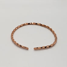 Load image into Gallery viewer, Copper Twist Open Bracelet
