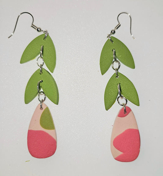 Bloom Boldly: 5 Reasons to Embrace Floral Jewelry This Spring     By Designs by DRL